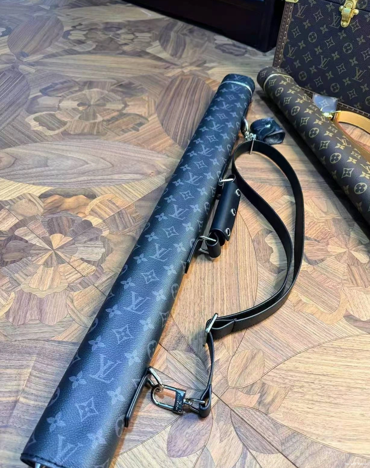 CUE BILLIARD LV COVER STICK 0810